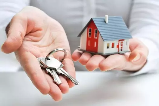 house and key